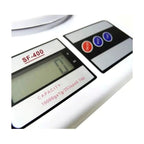 Gramera digital de cocina con plato y pantalla LCD