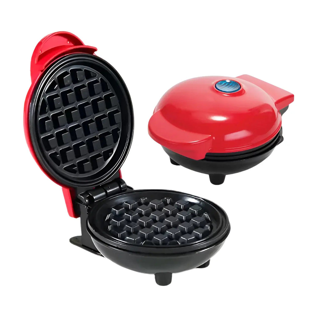 Waflera mini antiadherente roja abierta mostrando las placas de waffle